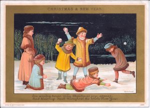 Viktorianische Weihnachts- und Neujahrskarte mit Kindern, die im Schnee spielen und Schneebälle werfen, ca. 1880