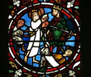 Fenster Ew, Darstellung einer Szene aus der Legende des Heiligen Johannes: der Heilige und der vergiftete Kelch