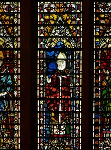 Fenster Ww, einen Erzbischof darstellend von English School