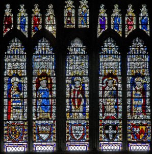 Fenster c18 mit Königen und Erzbischöfen