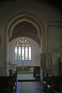 Fenster, das Ostende der Kirche von English School