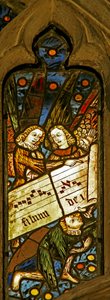 Fenster n2 mit Darstellung des Engelschors mit Noten von English School
