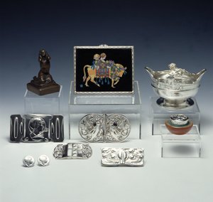 Arts and Crafts Silber- und Metallarbeiten von Harold Stabler (1872-1945), Phoebe Stabler (um 1873-1955), Kate Harris und Liberty von English School English School
