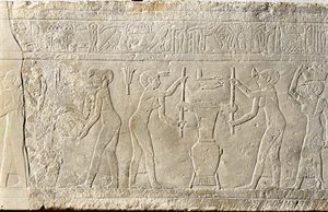 Die Herstellung von Lilienparfüm von Erich Lessing