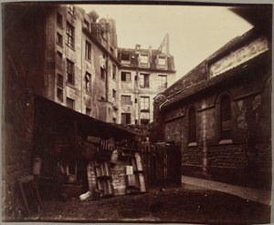 Ein Winkel des Hofes, Saint-Julien-le-Pauvre, Paris von Eugène Atget