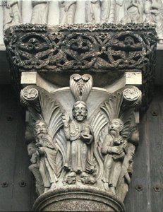 Säulenkapitell mit Christus Segen vom Westportal der Fassade, 1840-61