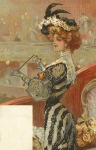 Elegante Frau im Theater