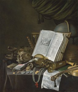 Stillleben mit Münzen und anderen Objekten auf einem Tisch