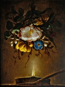 Ein Stillleben mit einem Blumenstrauß, der in der Nähe einer Kerze hängt von Evert van Aelst