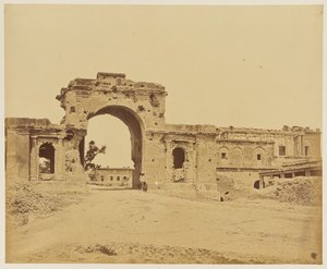 Tor zum Residency, allgemein bekannt als Bailee Guard Gate, gehalten von Lieutenant-Colonel R.H.M. Aitken, der 13. Bengal Native Infantry
