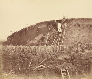 Inneres des Winkels des Nordforts unmittelbar nach seiner Eroberung