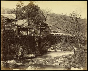 Teehaus und Brücke an der Tokaido-Straße von Felice Beato