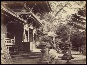 Der Tempel von Hatchiman, Kamakura von Felice Beato