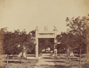 Grab in der Nähe von Palichian, der Ort des Beginns des Angriffs am 21. September 1860 von Felice Beato