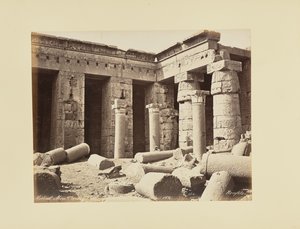 Médinet-Abou, 2. Hof, Galerie von Touthmès I. (Ägypten) von Félix Bonfils