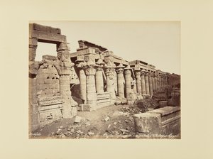 Phyloe. Kolonnade Isis, von dem Obelisken aus gesehen (Ägypten) von Félix Bonfils