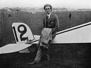 Das Luftderby: Lord Carbery mit seinem Morane-Saulnier-Eindecker, 1914