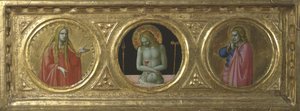 Christus als Schmerzensmann flankiert von der heiligen Maria Magdalena und dem heiligen Johannes dem Evangelisten