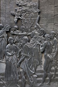 Sockel, der Alessandro Farnese zeigt, wie er die Botschafter von Königin Elisabeth von England empfängt, (Detail) von Francesco Mochi