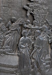Sockel, der Alessandro Farnese zeigt, wie er die Botschafter von Königin Elisabeth von England empfängt, (Detail) von Francesco Mochi
