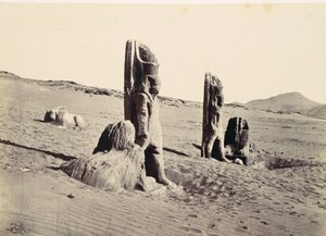 Kolossalstatuen und Sphinx bei Wady Saboua, 1857