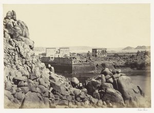Blick auf die Südseite der Insel Philae von Francis Frith