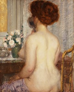 Frau an einem Frisiertisch von Frederick Carl Frieseke