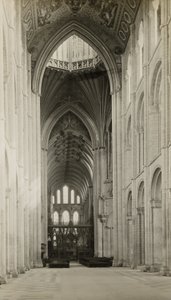 Ely Cathedral: Schiff nach Osten, vom Oktogonbogen