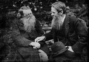 Ruskin und Holman Hunt genießen ein Gespräch über Kunst, um 1925