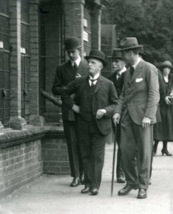 Der König von Italien, Viktor Emanuel III., besucht den Londoner Zoo, 1924