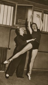 Bronislava Nijinska mit Rosella Hightower, aus Grand Ballet de Monte-Carlo, 1949