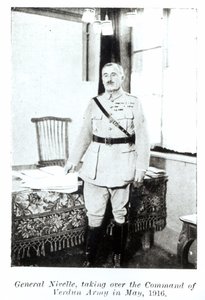 General Robert Nivelle (1856-1924) übernimmt das Kommando der Armee in Verdun, Mai 1916