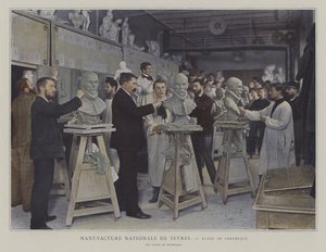 Modellierklasse an der Keramikschule der Porzellanmanufaktur Sevres, Frankreich