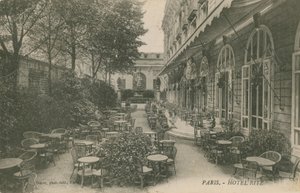 Patio des Hotel Ritz, Paris. Postkarte von 1913. von French Photographer