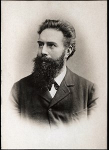 Porträt von Wilhelm Conrad Röntgen (1845-1923), deutscher Physiker von French Photographer