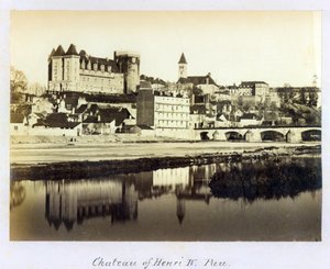 Postkarte, die das königliche Schloss von Pau zeigt, wo König Heinrich IV. von Frankreich und Navarra am 13. Dezember 1553 geboren wurde, um 1900 von French Photographer