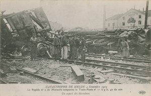 Zugunglück in Melun, Frankreich, 4. November 1913. Blick auf die Trümmer von French Photographer