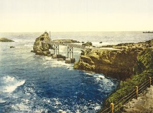 Blick auf die Jungfrau auf den Felsen, Biarritz von French Photographer