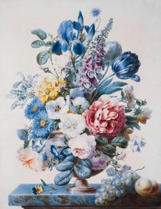 Eine Vase mit Blumen auf einem Sims mit Trauben und Pfirsichen von French School