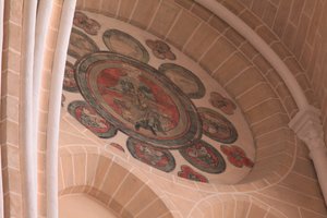 Ansicht einer bemalten Rosette in der westlichsten Bucht, Südseite