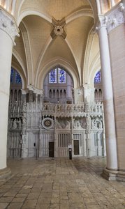 Astronomische Uhr der Kathedrale von Chartres im Chor von French School