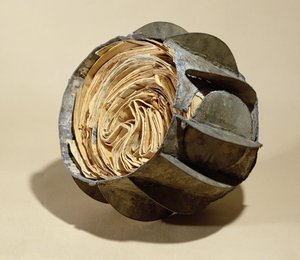 Ball gefüllt mit Briefen, in die Seine geworfen zur Zeit der Belagerung von Paris, 1870-71 (Blei) von French School