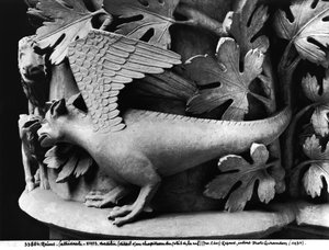 Basilisk, Kapitell aus der Kathedrale Notre Dame in Reims (Gipsabguss von Stein) von French School