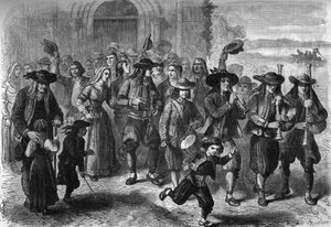 Bretonischer Brauch: ein junges Ehepaar beim Verlassen der Kirche. An der Spitze des Zuges sind Dudelsack- und Trommelspieler. Treguennec, Finistère (29)