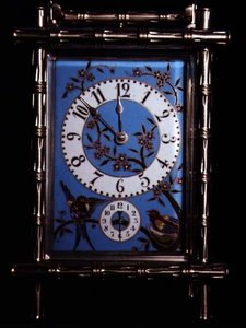 Chinoiserie-Kutschenuhr mit emailliertem Zifferblatt und Seitenpaneelen von French School