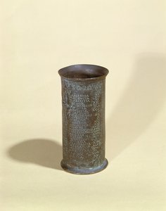 Kopie eines kleinen Bechers mit dem Reiseplan des römischen Postdienstes, gefunden bei Aquae Apollinaris in der Nähe von Rom (Metall) von French School