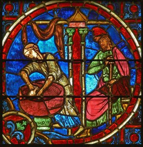 Detail eines Fensters mit Darstellung der Geburt Christi