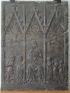 Grabstele der Familie Sacquespee, vom St. Nicaise Friedhof in Arras, 1376 von French School