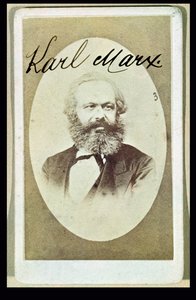 Fotografische Visitenkarte von Karl Marx (1818-93) mit seiner Unterschrift von French School