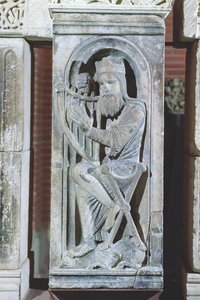 Relief, das König David beim Harfenspiel darstellt, aus La Daurade